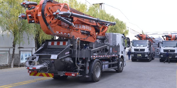 小型混凝土泵車針對(duì)農(nóng)村市場(chǎng)有哪些好處