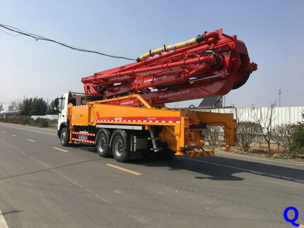 小型混凝土泵車，混凝泵車，科尼樂小型泵車，天泵