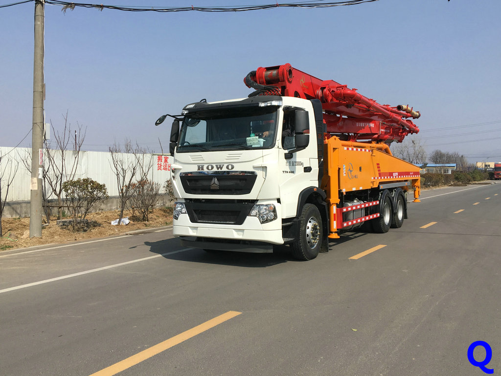 小型混凝土泵車，青島科尼樂混凝土泵車，天泵，