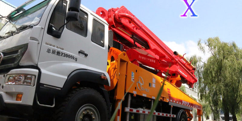 科尼樂小型混凝土泵車施工過程中應(yīng)該規(guī)避哪些操作？