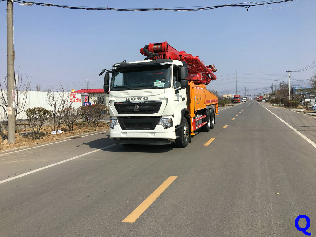 小型混凝土泵車，混凝土泵車 天泵 小型泵車