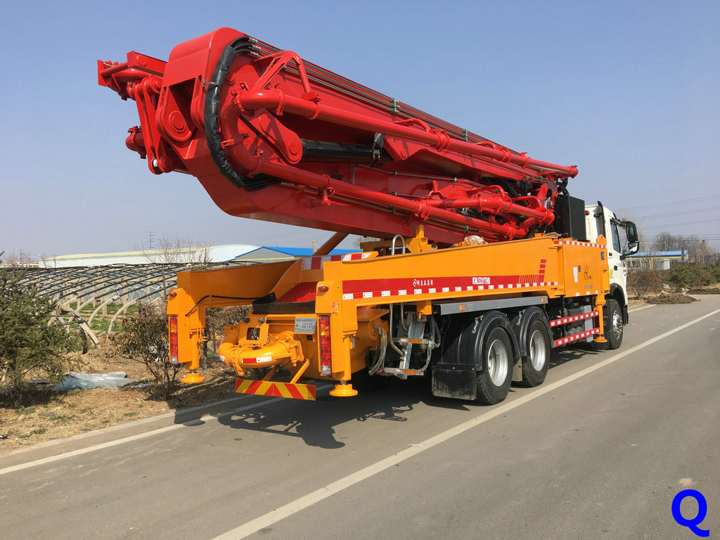 科尼樂小型混凝土泵車‘小型泵車‘天泵’’